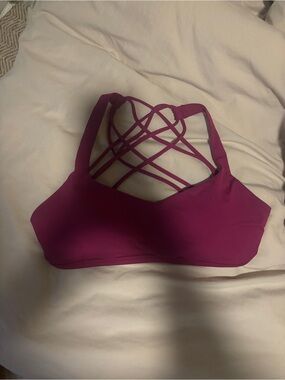 Lululemon Free to be Bra Magenta